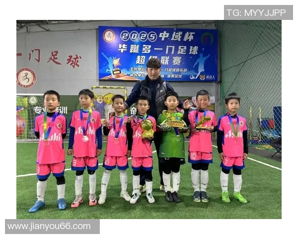 我心中的足球英雄与梦想之路的追逐